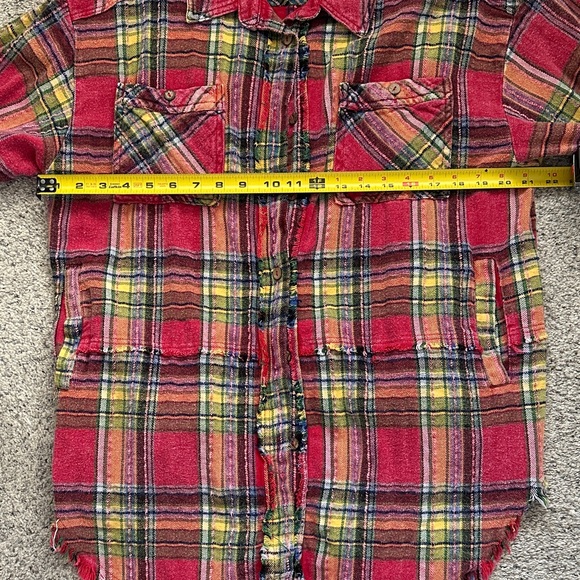 New Oli & Hali Plaid Button-Up Shirt with Multicolor Accents - Picture 4 of 9